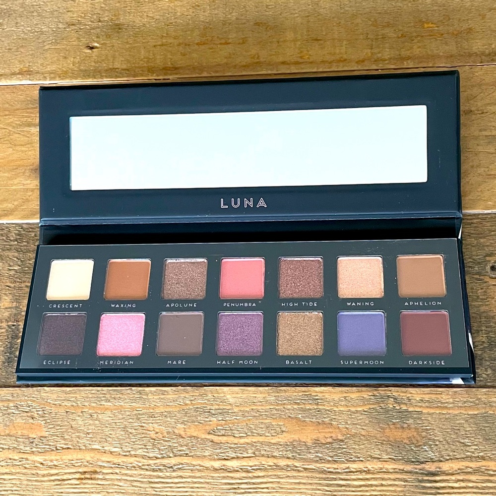 New with box!  Bad Habit Luna Palette